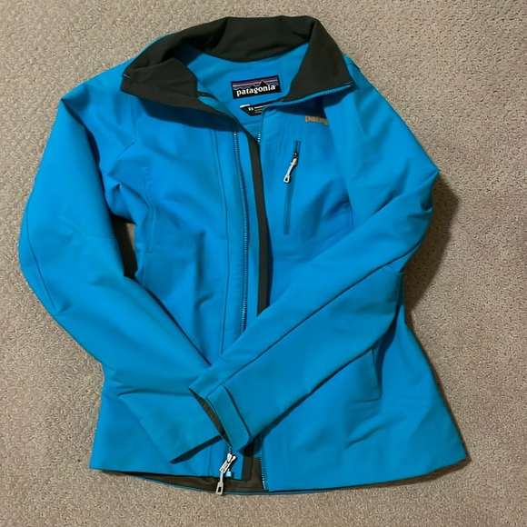 Patagonia blue soft shell jacket in women’s XS - Picture 1 of 3